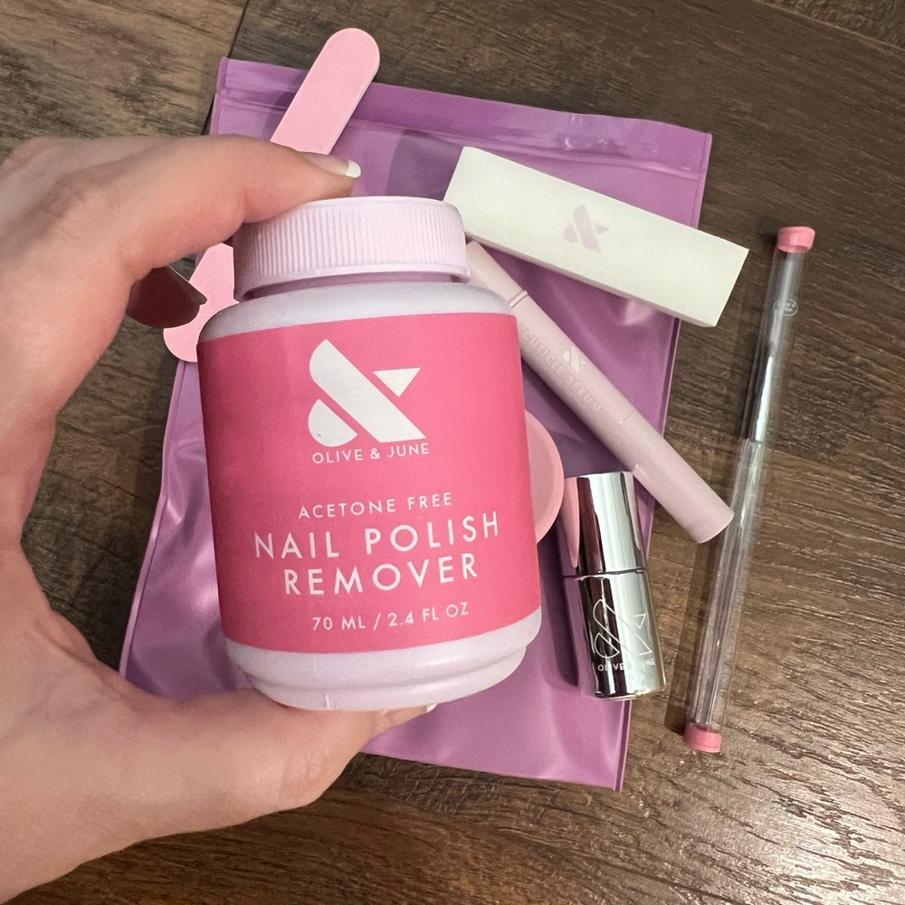 Olive & June Mani Kit - Picture 2 of 9